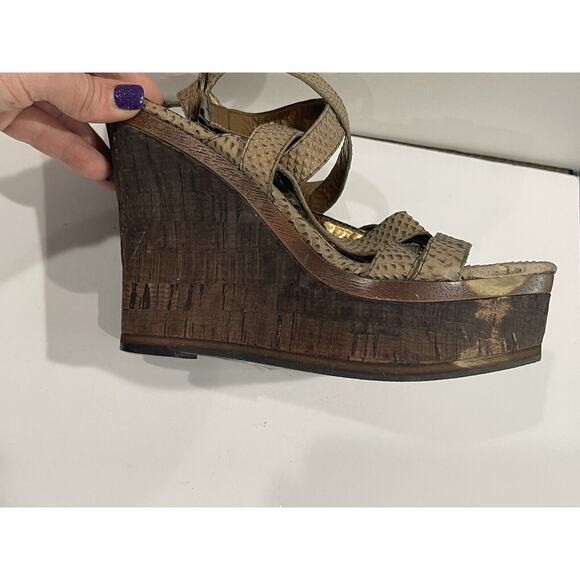 Fergie Womens Gladiator Strappy RUSHER Platform Dark Beige Tones size 10 - Picture 7 of 10